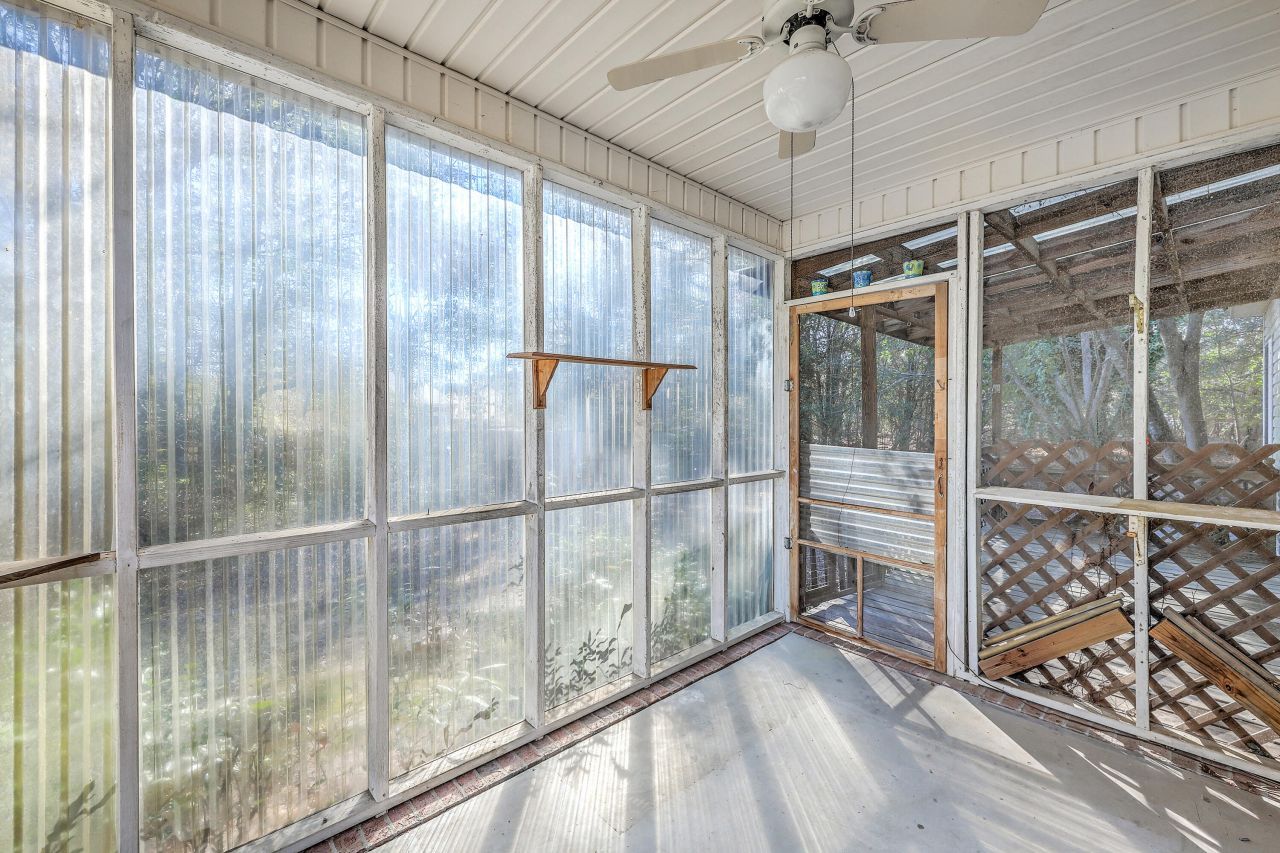 131 S Cove Drive Photo 22