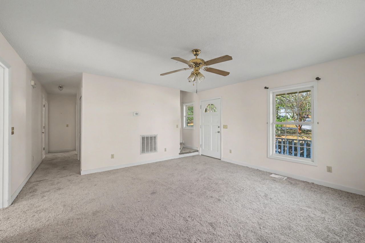 131 S Cove Drive Photo 7