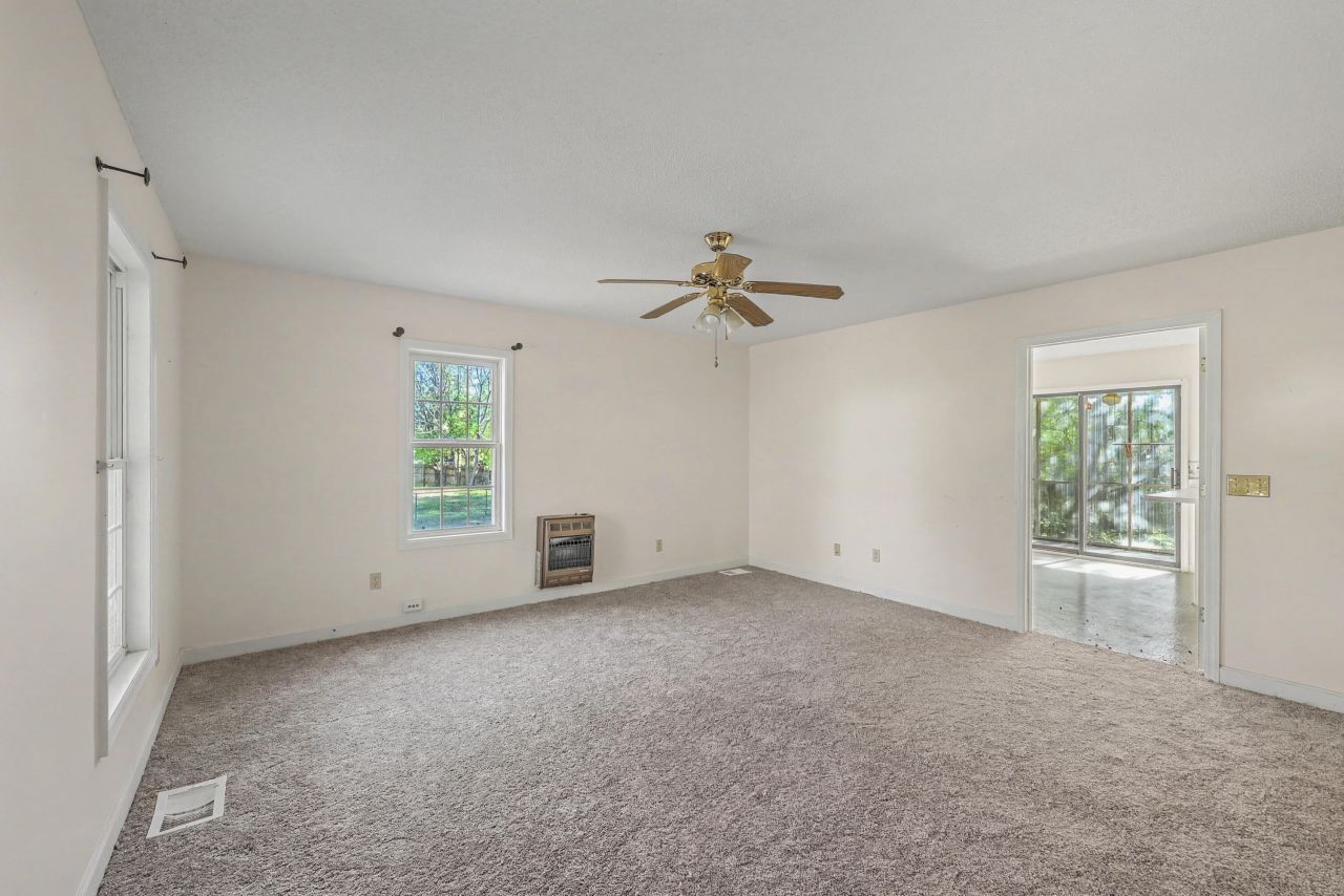 131 S Cove Drive Photo 8