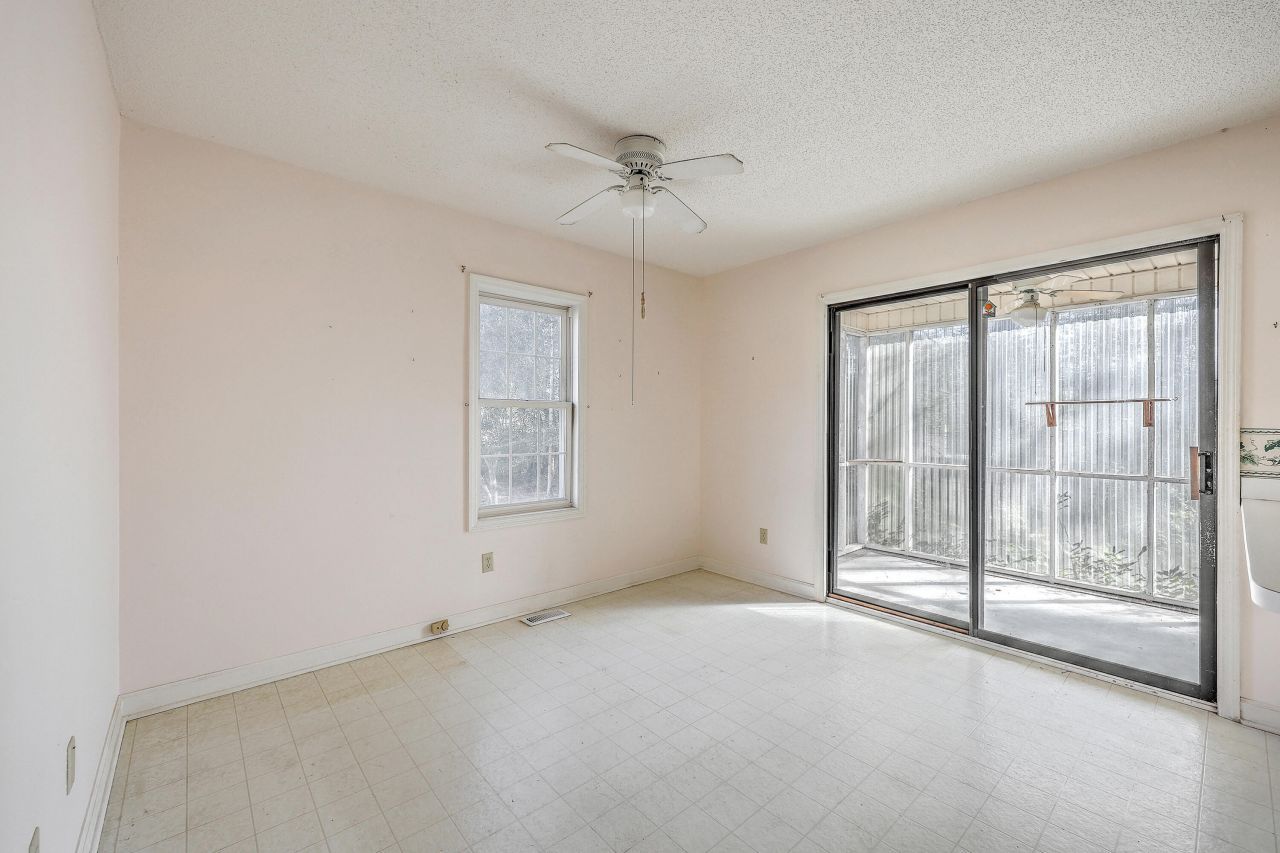 131 S Cove Drive Photo 9