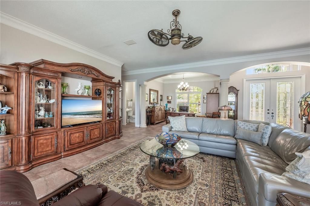 5727 Riverside Dr, Cape Coral, FL 33904 Photo