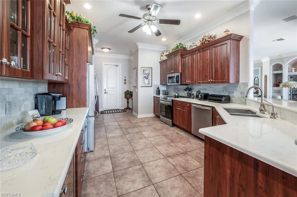 5727 Riverside Dr, Cape Coral, FL 33904 Photo