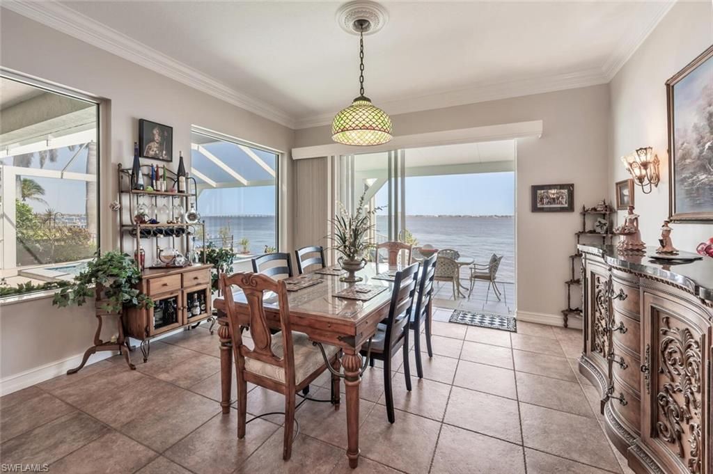 5727 Riverside Dr, Cape Coral, FL 33904 Photo