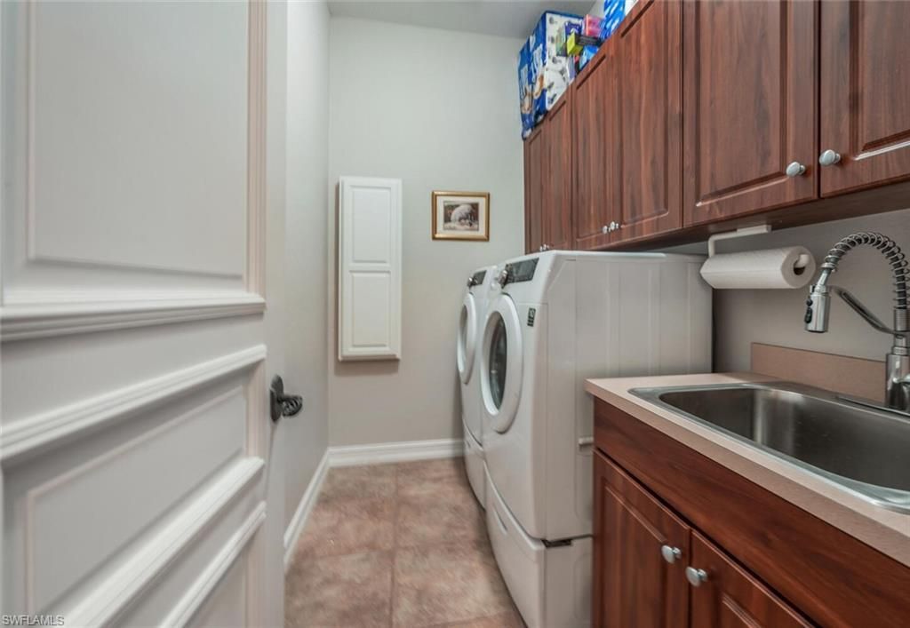 5727 Riverside Dr, Cape Coral, FL 33904 Photo