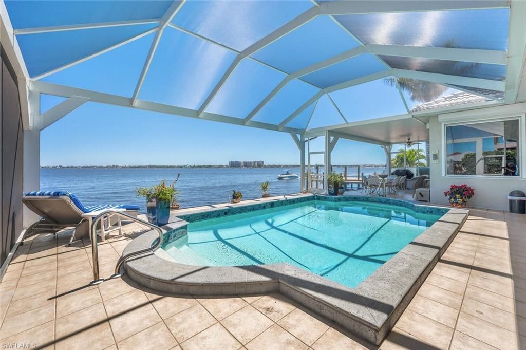 5727 Riverside Dr, Cape Coral, FL 33904 Photo