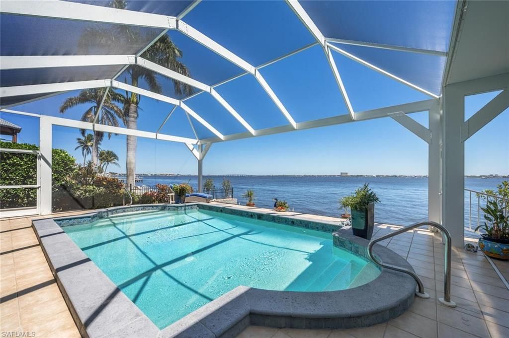 5727 Riverside Dr, Cape Coral, FL 33904 Photo