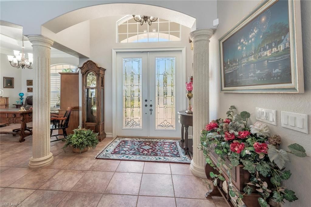 5727 Riverside Dr, Cape Coral, FL 33904 Photo