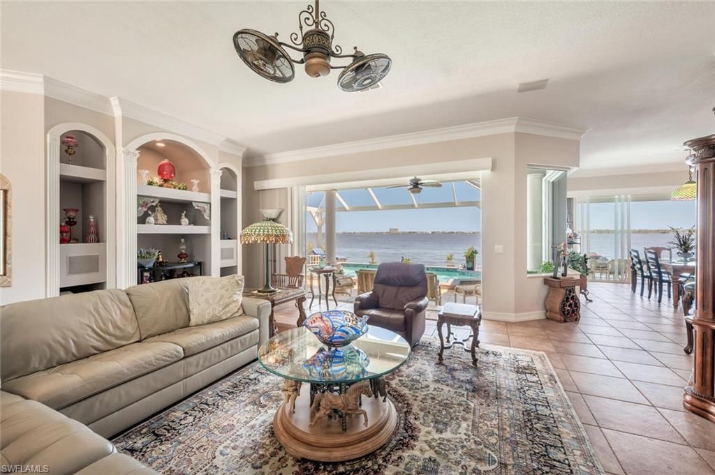 5727 Riverside Dr, Cape Coral, FL 33904 Photo