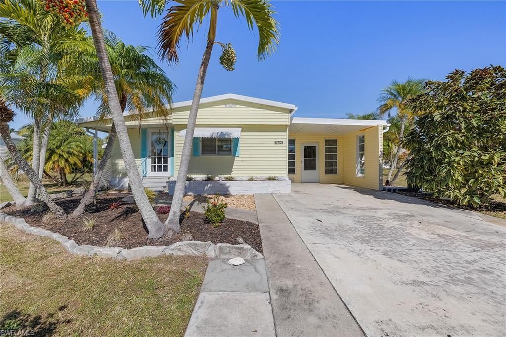 7696 Helen Rd, Bokeelia, FL 33922 Photo