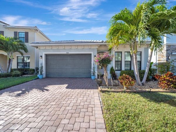 3824 NW 89th Way, Coral Springs, FL 33065
