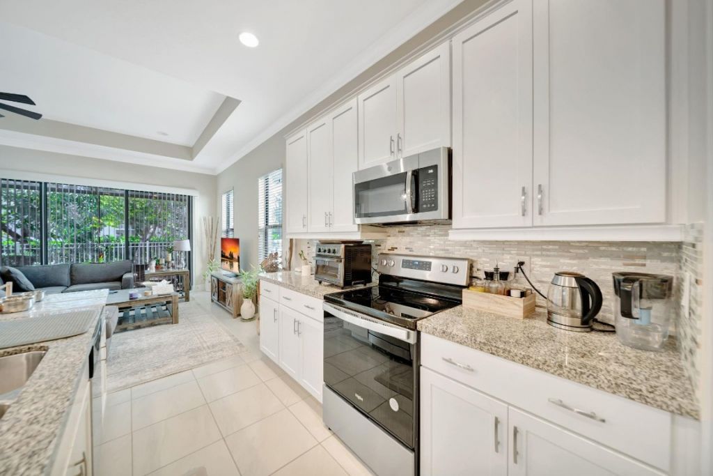 3824 NW 89th Way, Coral Springs, FL 33065 Photo