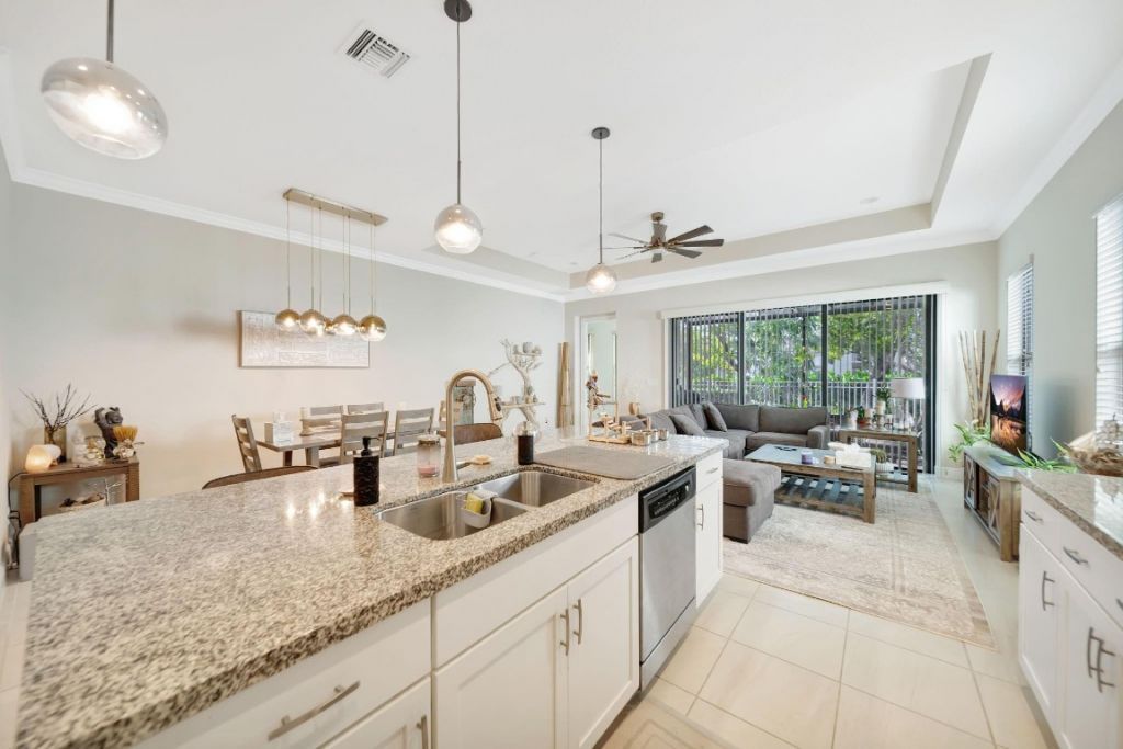 3824 NW 89th Way, Coral Springs, FL 33065 Photo