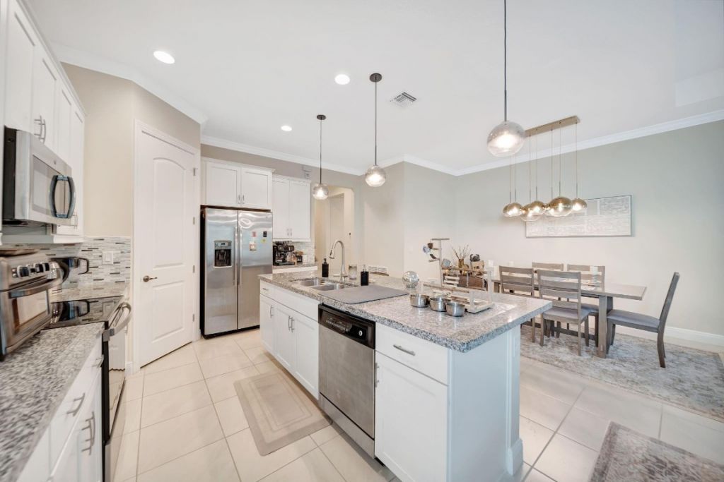 3824 NW 89th Way, Coral Springs, FL 33065 Photo