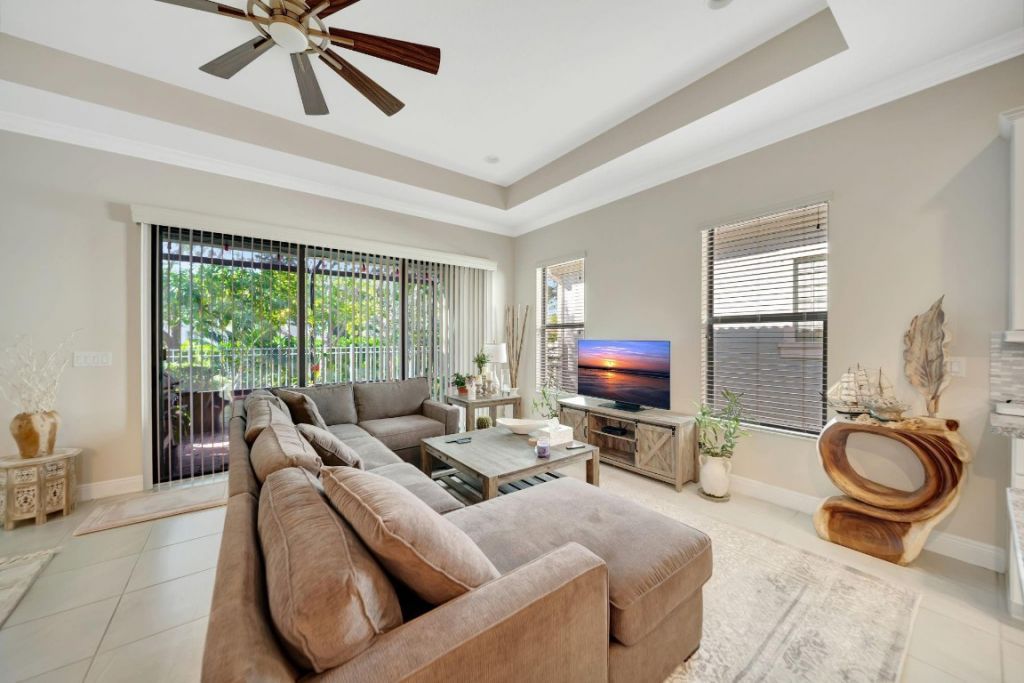 3824 NW 89th Way, Coral Springs, FL 33065 Photo