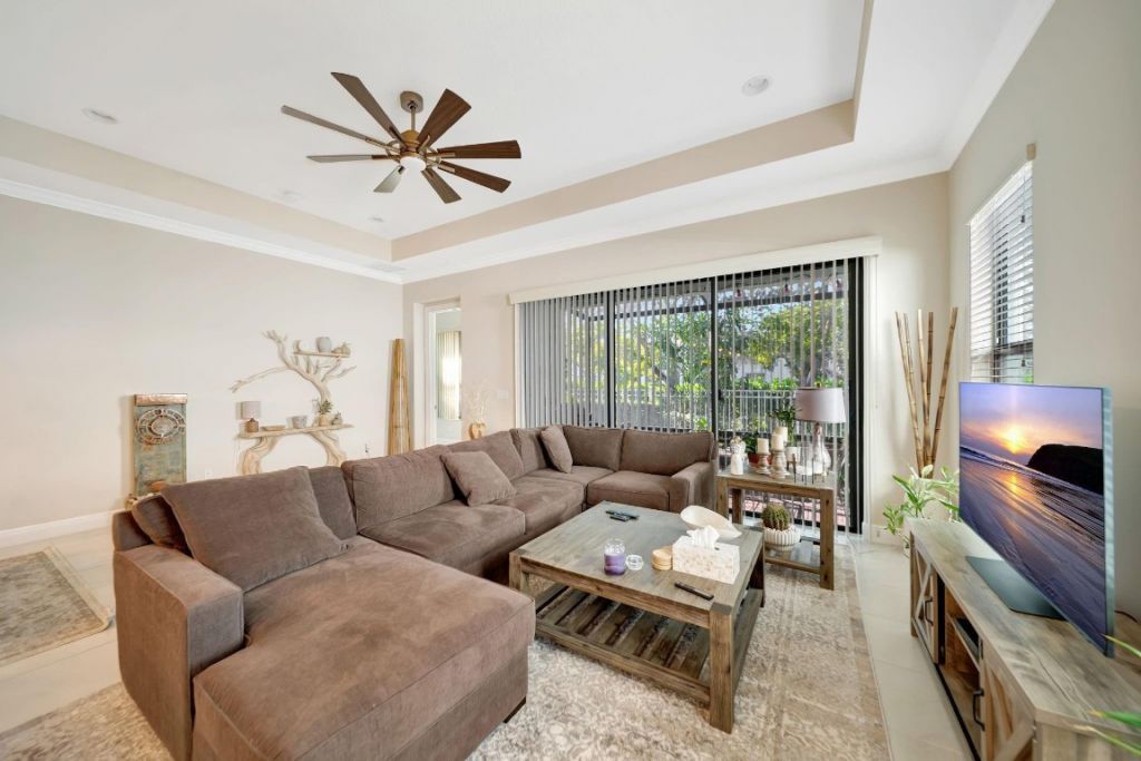 3824 NW 89th Way, Coral Springs, FL 33065 Photo