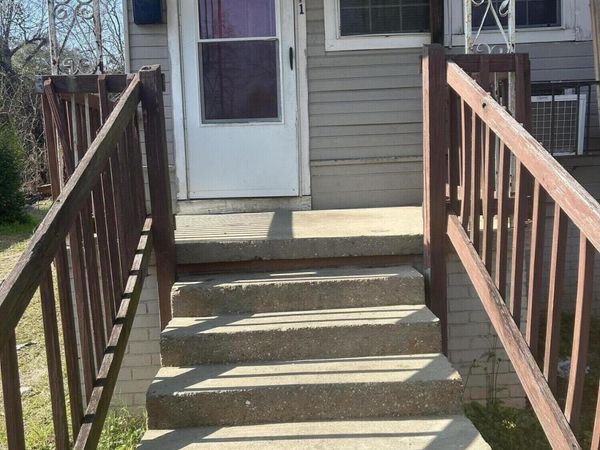 2501 Woodlawn Street, Jackson, MS 39213