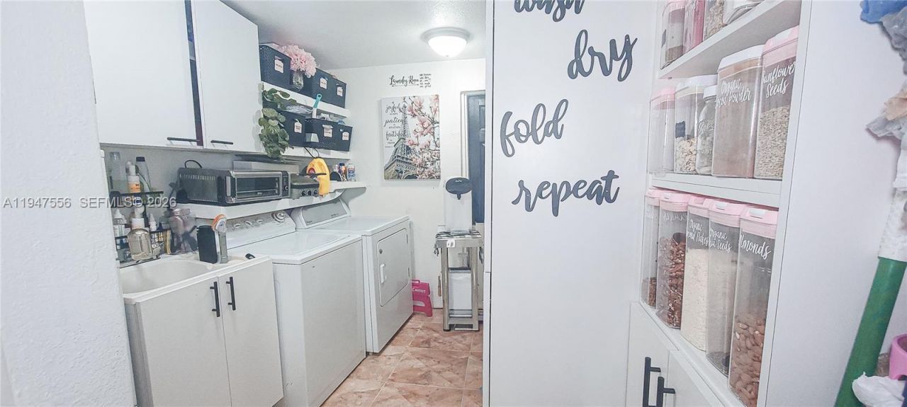 10330 NW 36th Ct, Miami, FL 33147 Photo