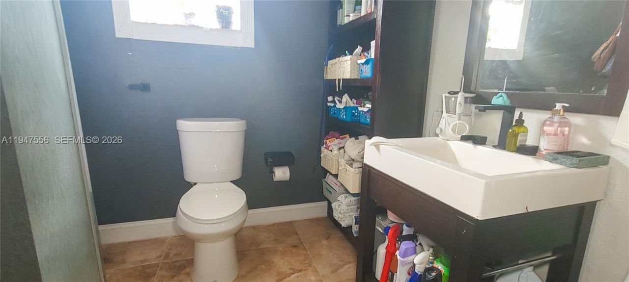 10330 NW 36th Ct, Miami, FL 33147 Photo