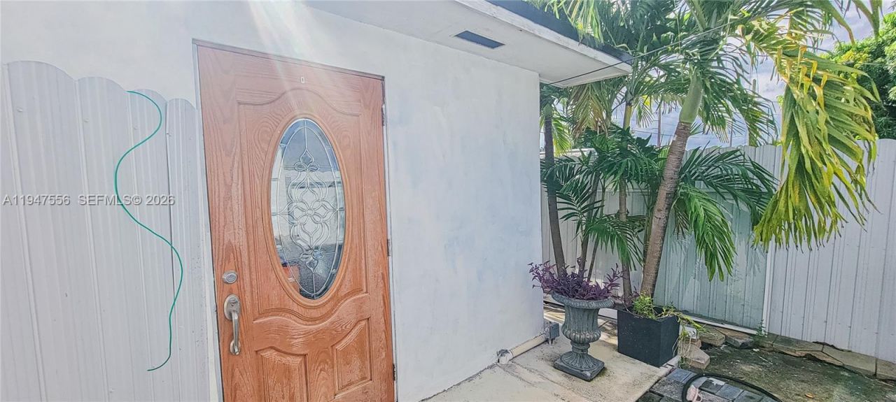 10330 NW 36th Ct, Miami, FL 33147 Photo