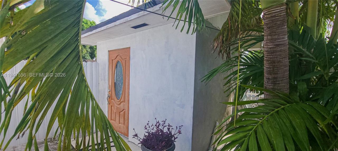 10330 NW 36th Ct, Miami, FL 33147 Photo