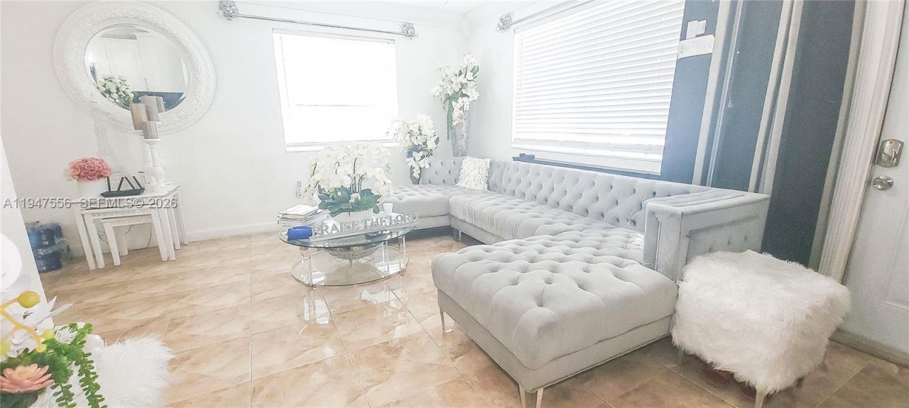 10330 NW 36th Ct, Miami, FL 33147 Photo