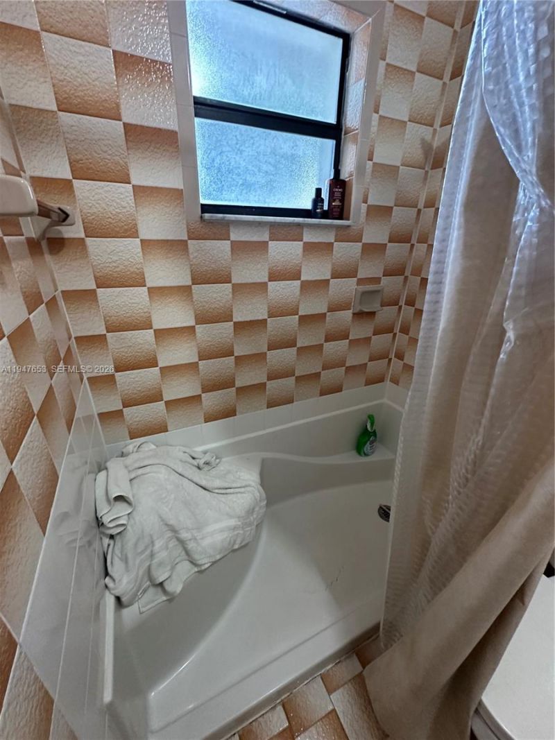 7546 NW 2nd Ter, Miami, FL 33126 Photo