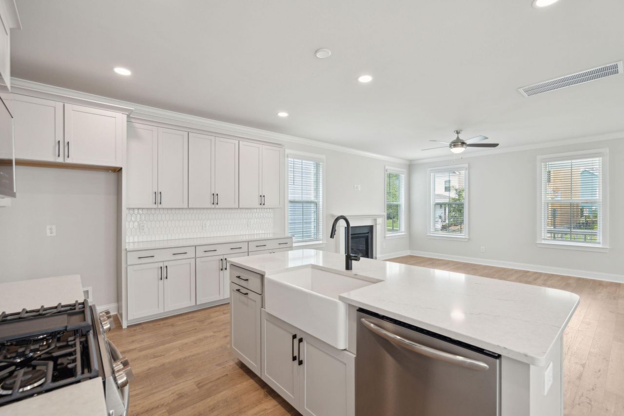 703 Minton Road Photo 7