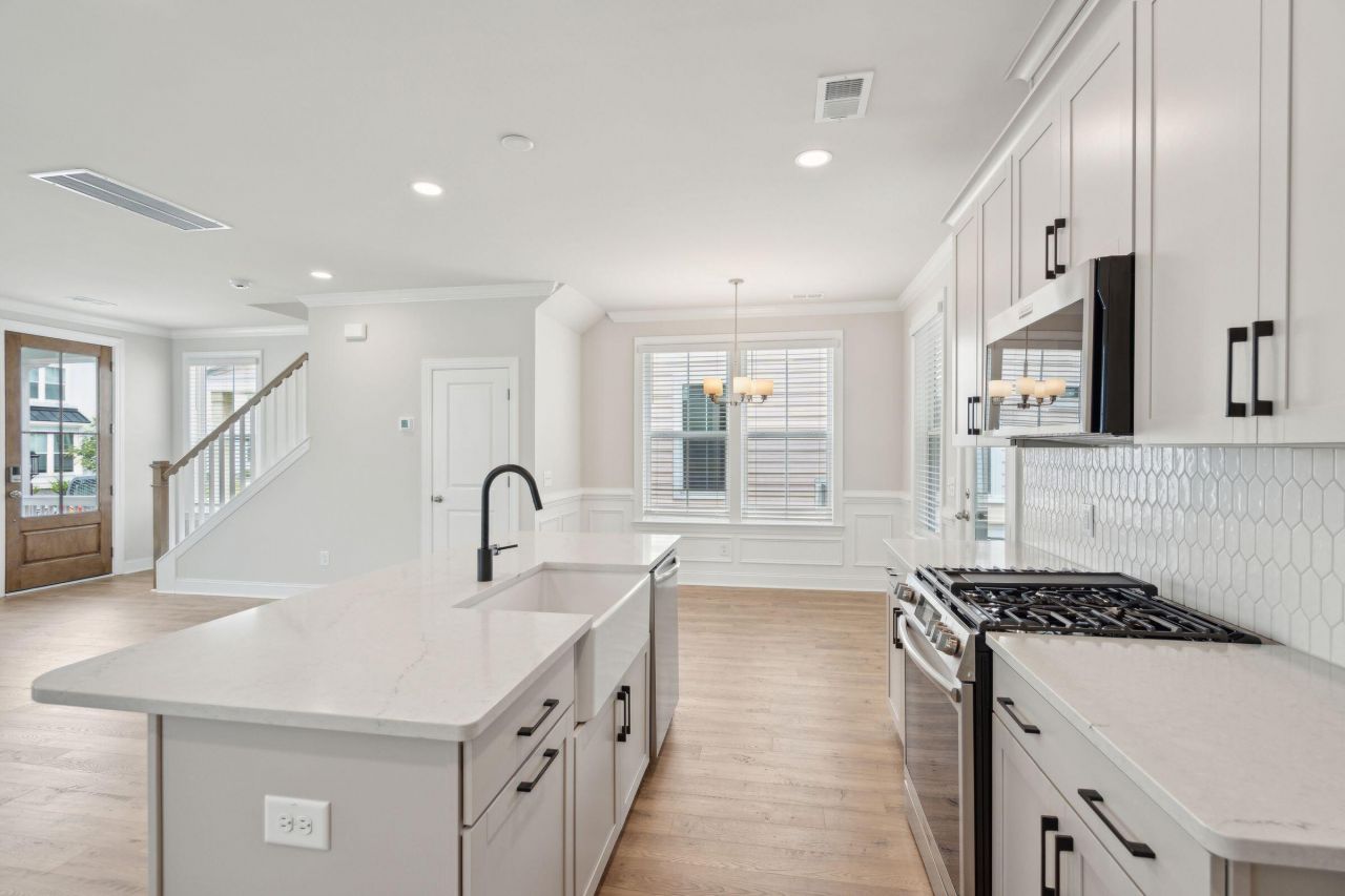 703 Minton Road Photo 8