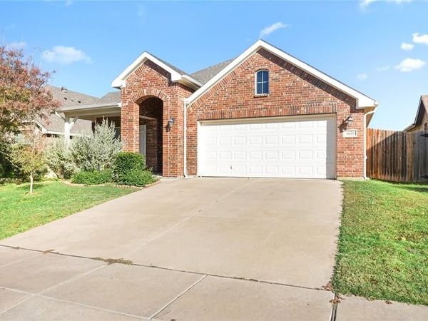 11917 Hassop Lane, Burleson, TX 76028