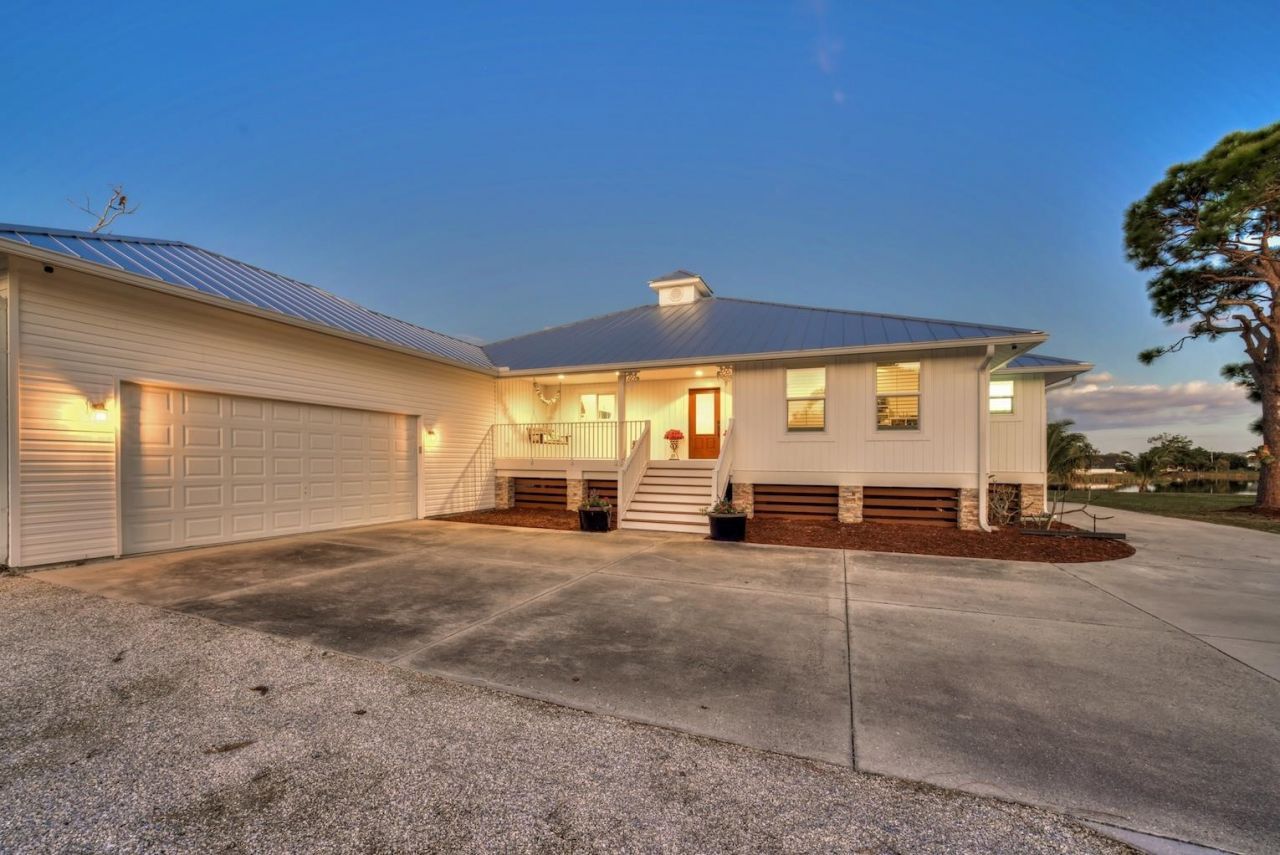 11940 Oakland Dr, Bokeelia, FL 33922 Photo