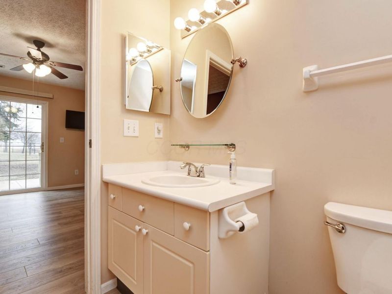 4704 Hobson Drive, Unit 4A, Columbus, OH 43228 Photo 24