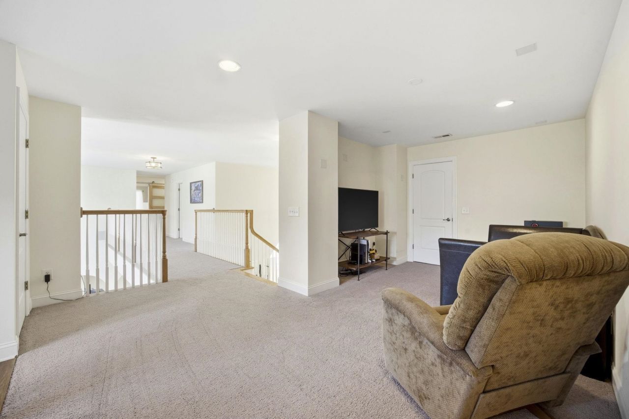 2397 River Rd. Photo 27