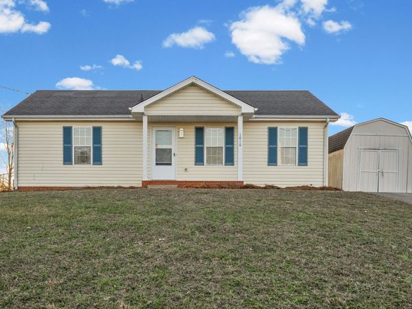 1010 Winesap Rd, Clarksville, TN 37040
