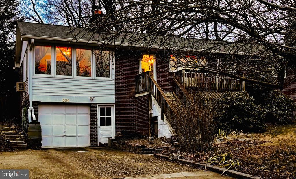 554 Orchard Street Nw, Vienna, VA 22180 Main Photo