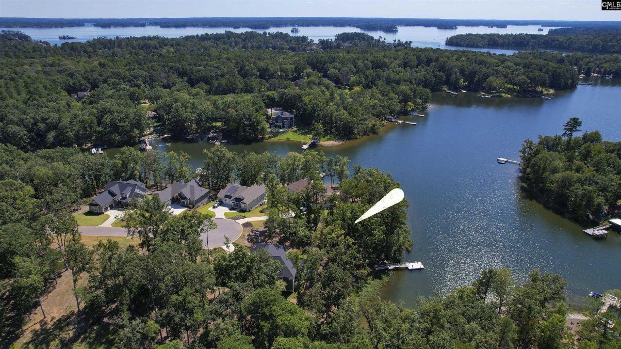 1095 Refuge Place  Photo 6