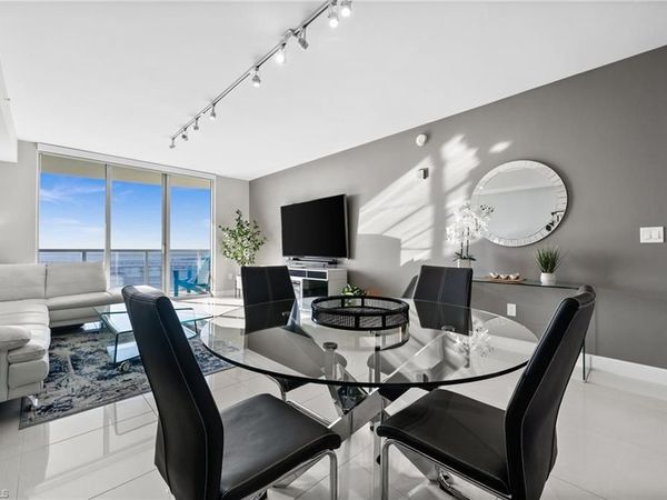 3000 Oasis Grand BLVD, Unit 2903, FORT MYERS, FL 33916