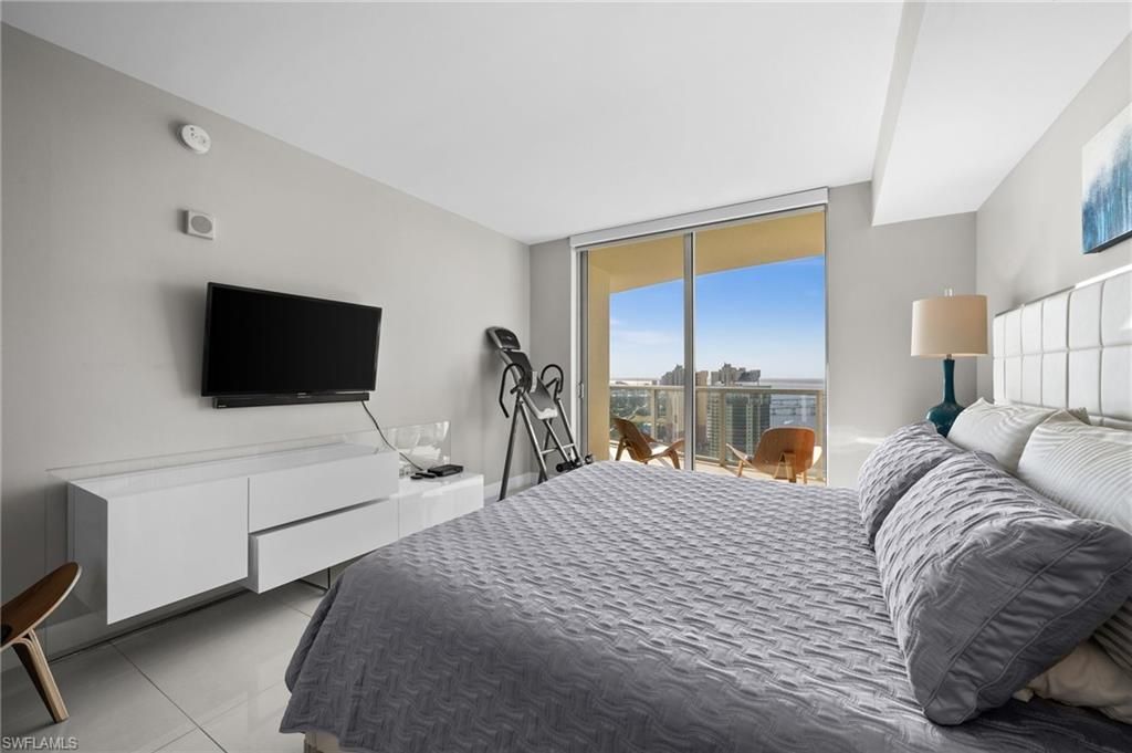 3000 Oasis Grand Blvd, Unit 2903, Fort Myers, FL 33916 Photo