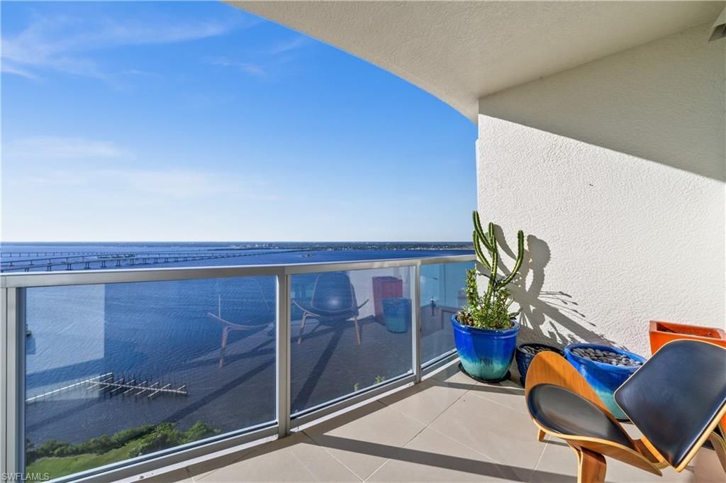 3000 Oasis Grand Blvd, Unit 2903, Fort Myers, FL 33916 Photo