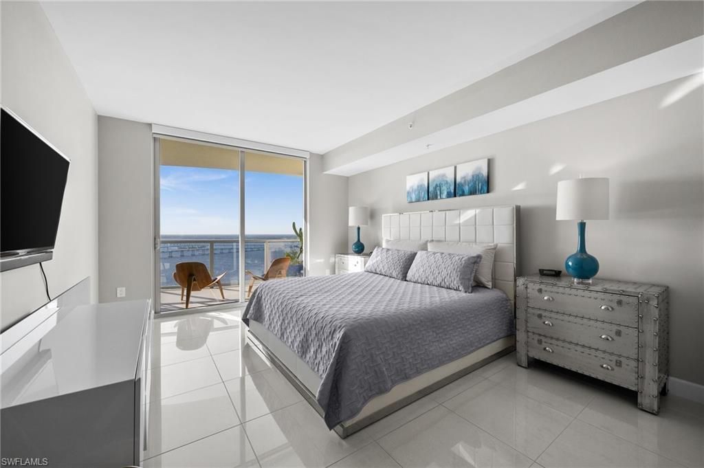 3000 Oasis Grand Blvd, Unit 2903, Fort Myers, FL 33916 Photo