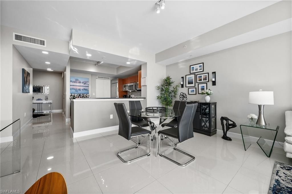 3000 Oasis Grand Blvd, Unit 2903, Fort Myers, FL 33916 Photo