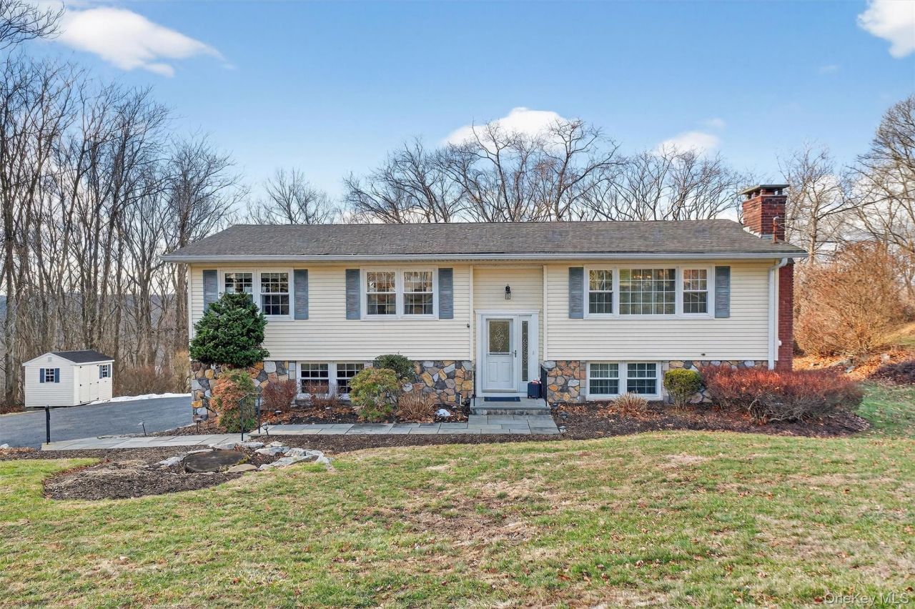 34 Lindy Drive, Carmel, NY 10512 Main Photo