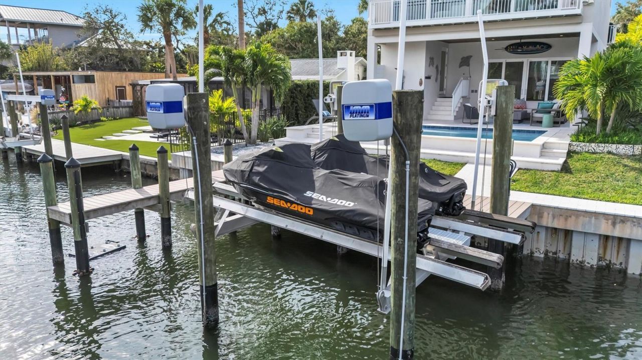 4881 Oxford Drive, Siesta Key, FL 34242 Photo