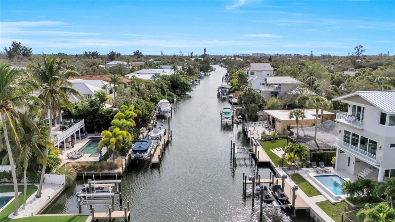 4881 Oxford Drive, Siesta Key, FL 34242 Photo