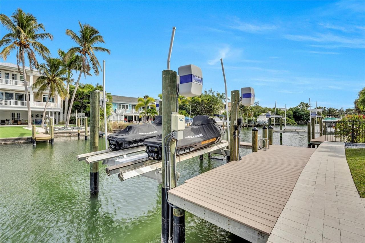 4881 Oxford Drive, Siesta Key, FL 34242 Photo