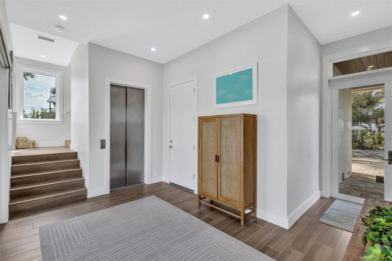 4881 Oxford Drive, Siesta Key, FL 34242 Photo