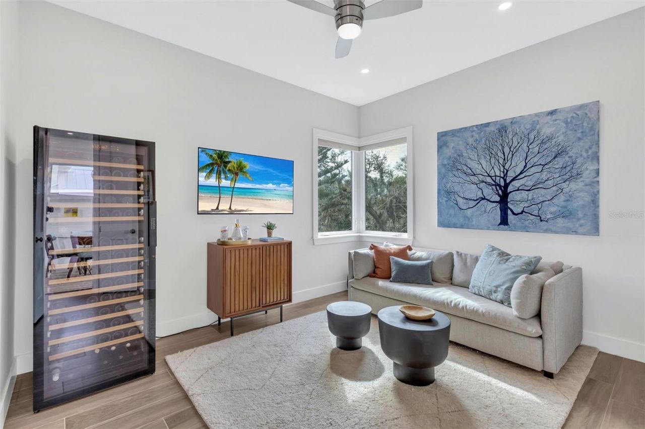 4881 Oxford Drive, Siesta Key, FL 34242 Photo