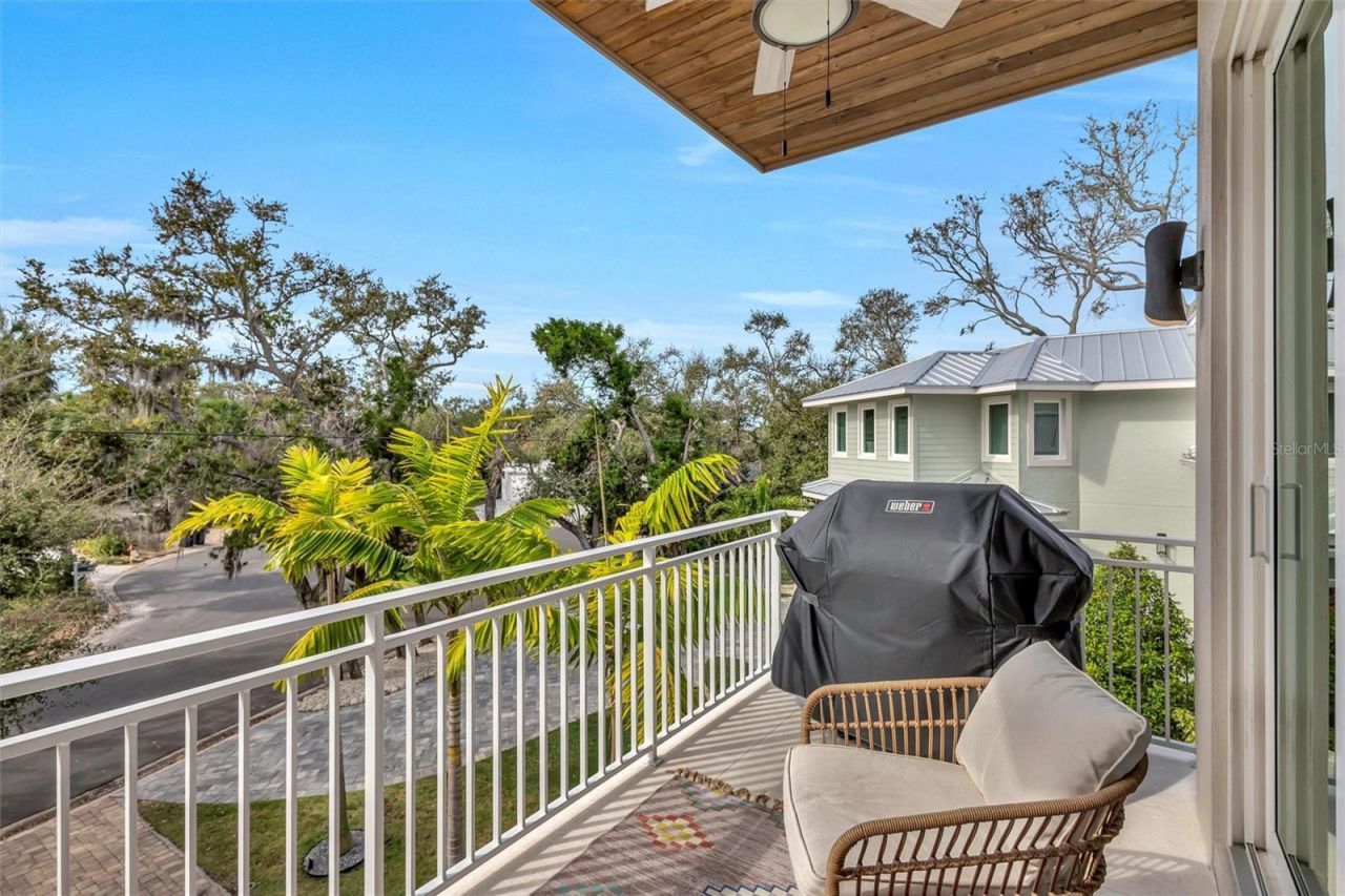 4881 Oxford Drive, Siesta Key, FL 34242 Photo