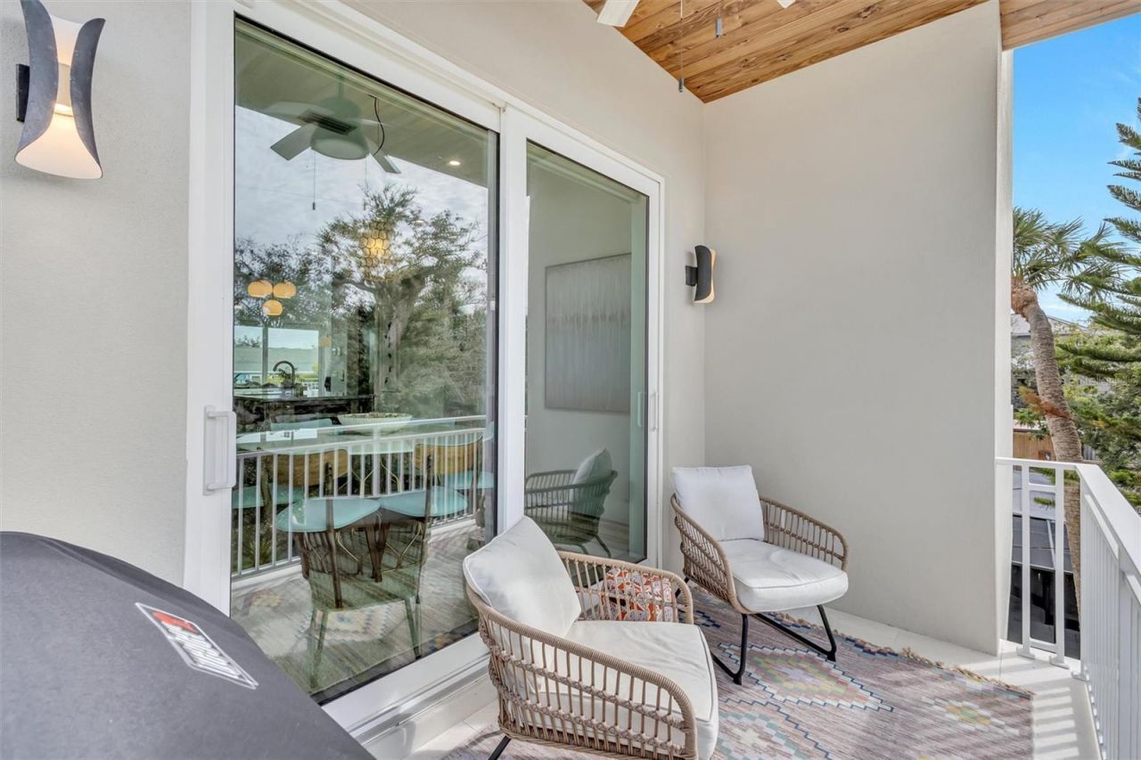 4881 Oxford Drive, Siesta Key, FL 34242 Photo