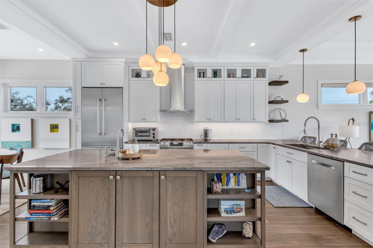 4881 Oxford Drive, Siesta Key, FL 34242 Photo