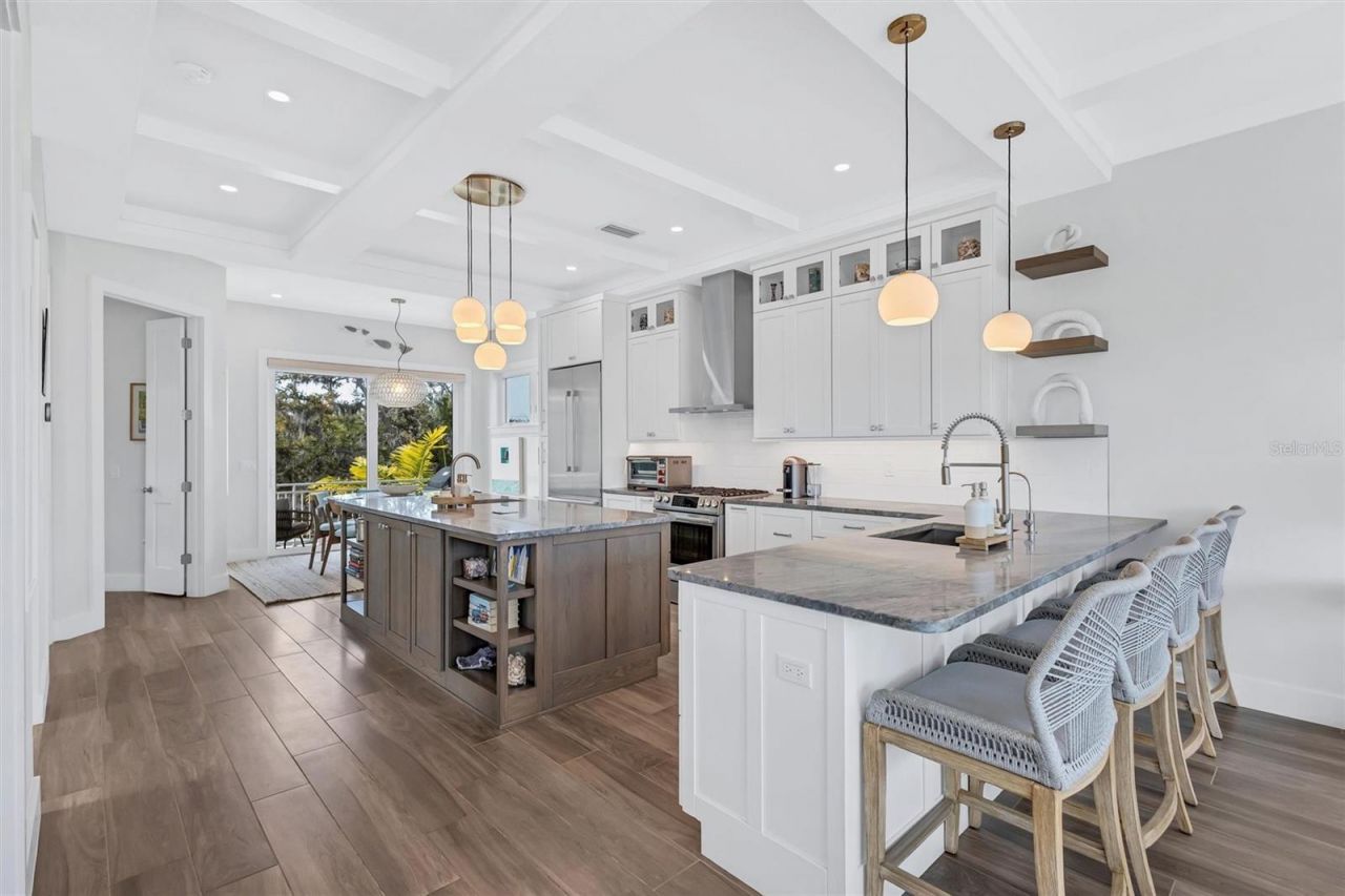 4881 Oxford Drive, Siesta Key, FL 34242 Photo